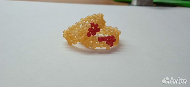 Украшения из бисера
