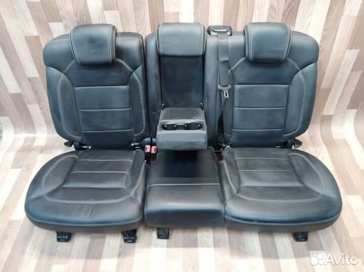 Задний диван Mercedes W166 ML черный со строчкой