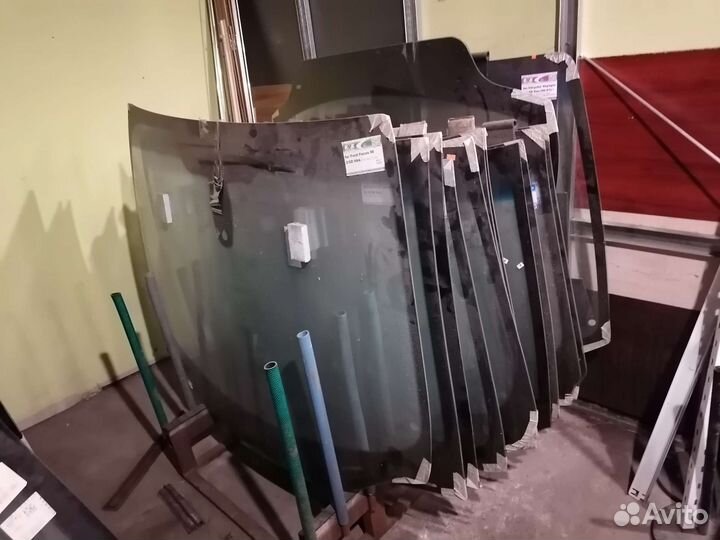 Лобовое стекло