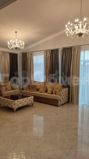 Дом 170 м² на участке 6 сот.