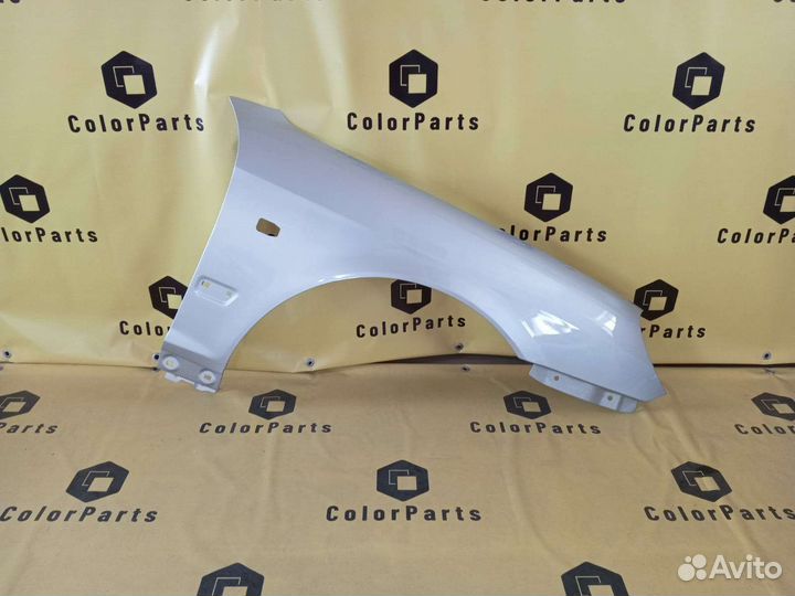 Крыло Hyundai sonata 02-12 правое серебристое