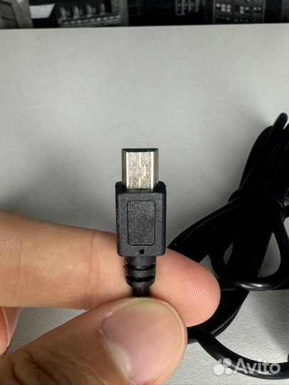 Автомобильное зарядное устройство в прикуриватель