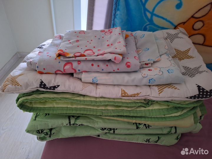 2одеяла, подушка и 2кбп для новорожденнного