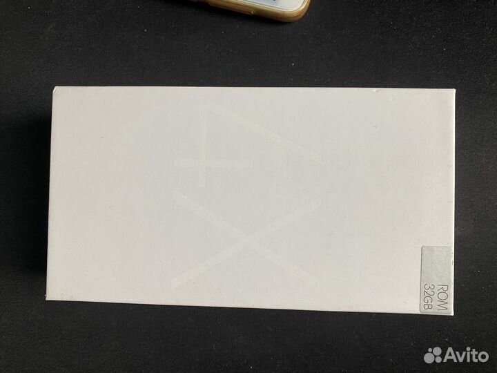 Xiaomi Redmi 4X, 3/32 ГБ