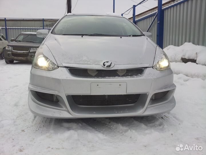 Toyota Wish передний бампер 