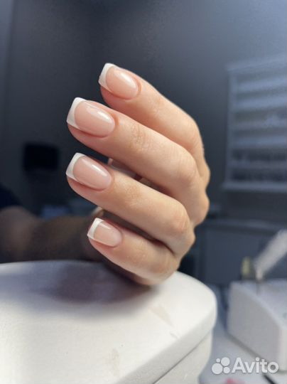 Маникюр, Френч; Педикюр