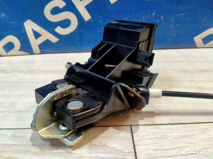 Замок крышки багажника Mercedes-Benz 211.054 E 280