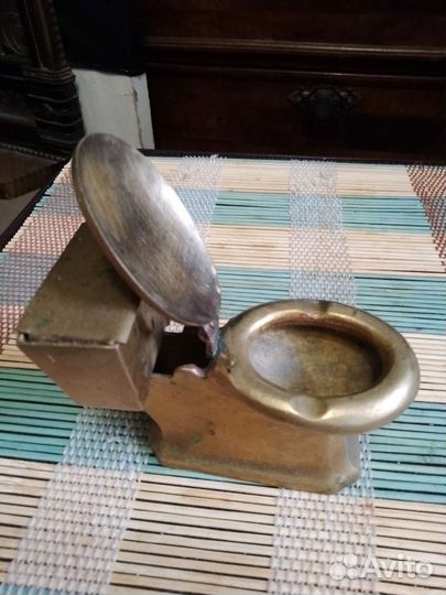 Пепельница сувенирная в виде унитаза времён СССР