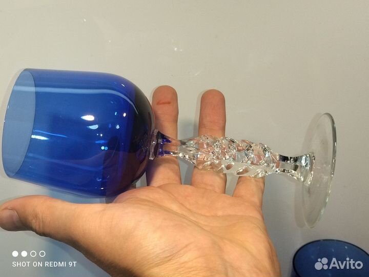 Фужеры цветное текло на фигурной ножке. Редкие