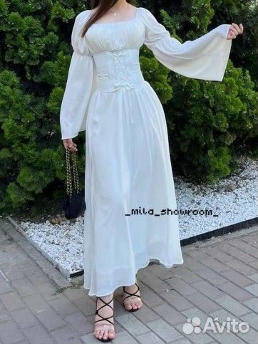 Белое летнее платье