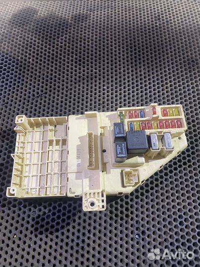 Блок предохранителей Cirrus Stratus Крайслер Цирус