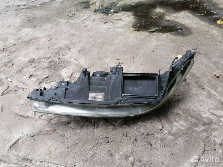 Передняя правая фара рено лагуна 2 фара 1