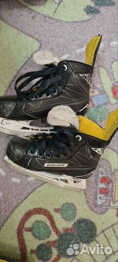 Коньки хоккейные