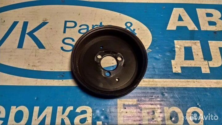 Шкив помпы Volkswagen Touareg 7L 3.0D 2007-2010