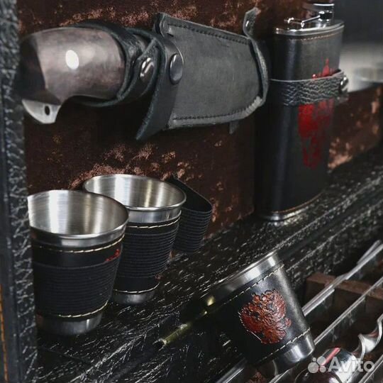 Подарочный набор шампуров в кейсе (чемодане)