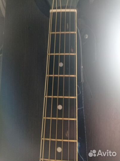 Акустическая гитара