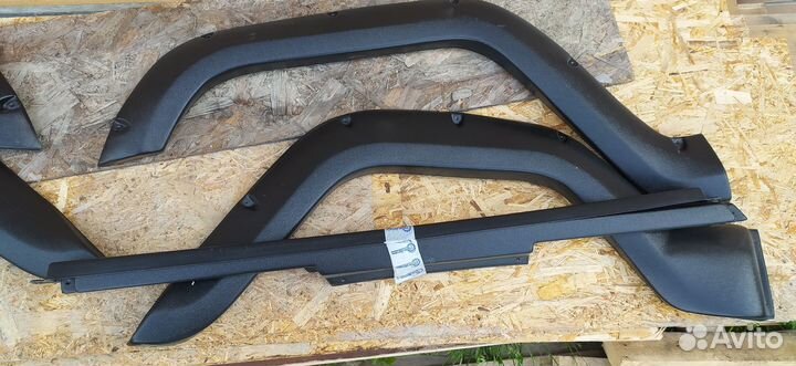 Молдинги на УАЗ хантер