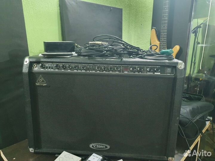 Гитарный комбоусилитель behringer v-tone gmx212