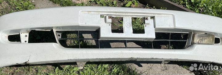 Бампер передний toyota ipsum 10