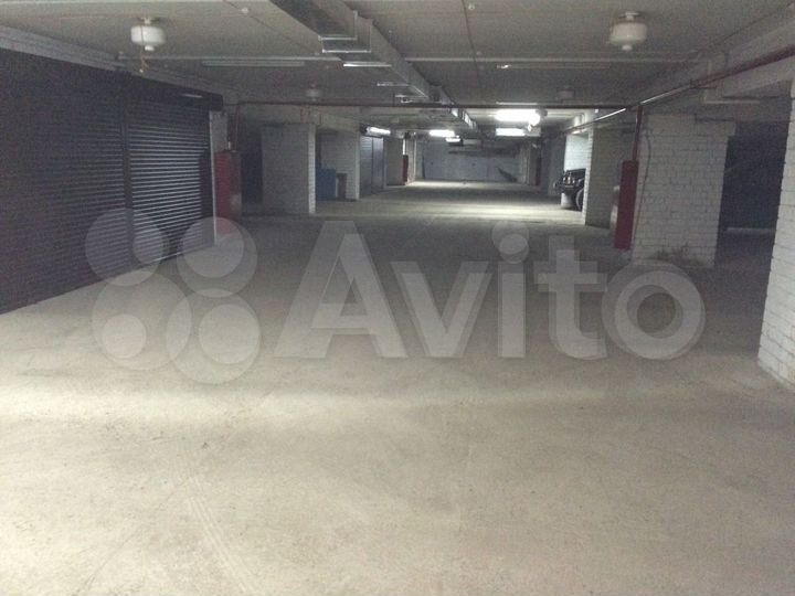 Машиноместо, 18 м²