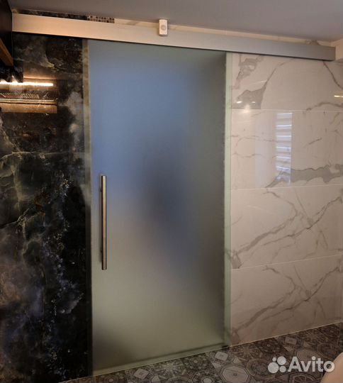 Стеклянная раздвижная дверь от производителя