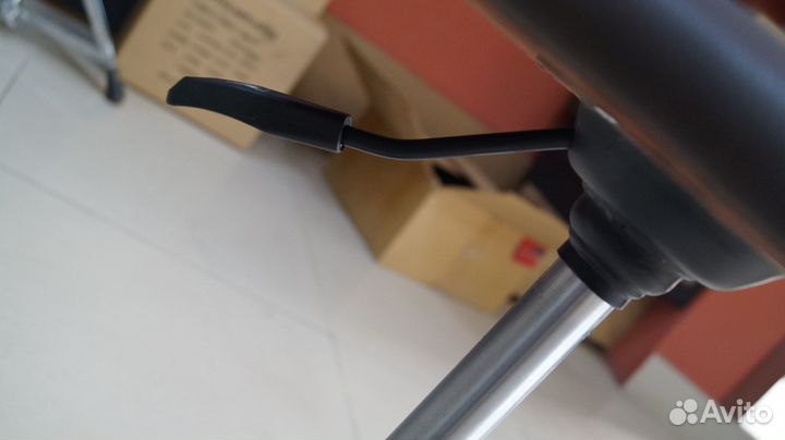 Стульчик для фортепиано, высота регулируется