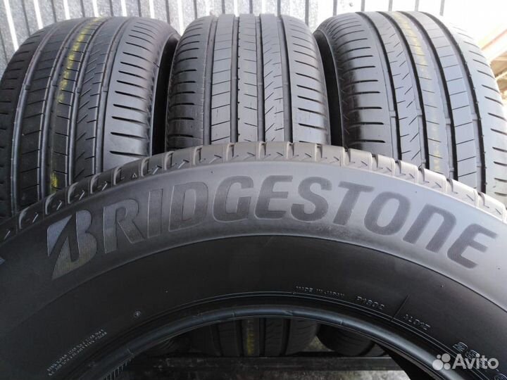 Bridgestone Alenza 001 285/60 R18