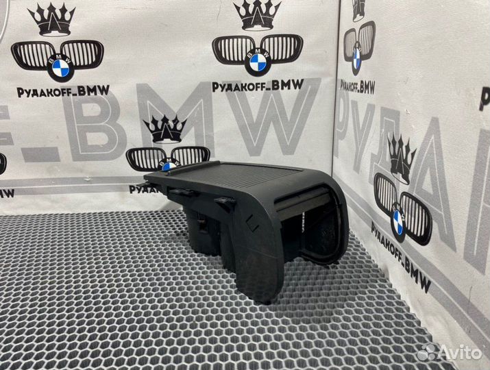 Подстаканник Bmw X5 E53 M62B46 2003