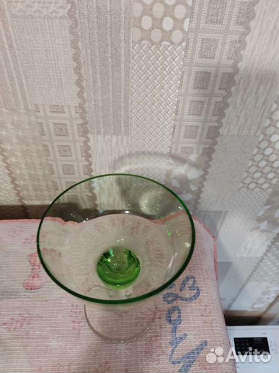 Ваза конфетница на ножке, цветное стекло 1960-1970