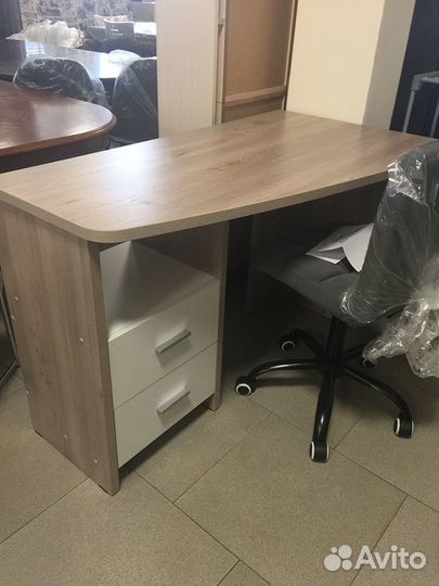 Стол письменный Крыло 1,2 м пр-во Москва