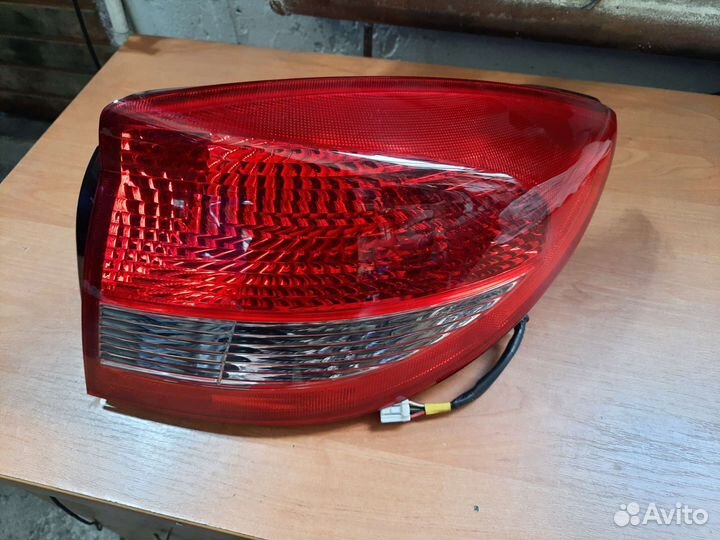 Задний фонарь kia rio (седан) 9240FD020