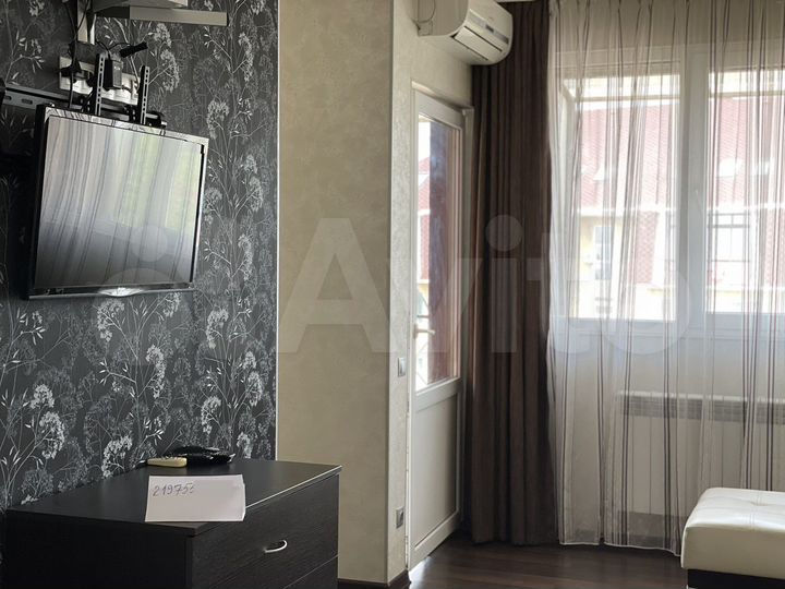 1-к. квартира, 38 м², 8/8 эт.