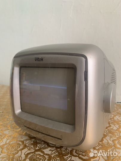 Переносной телевизор Vitek vt-3006