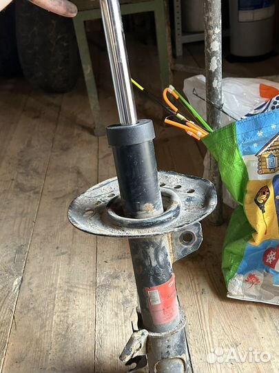 Амортизаторы передние