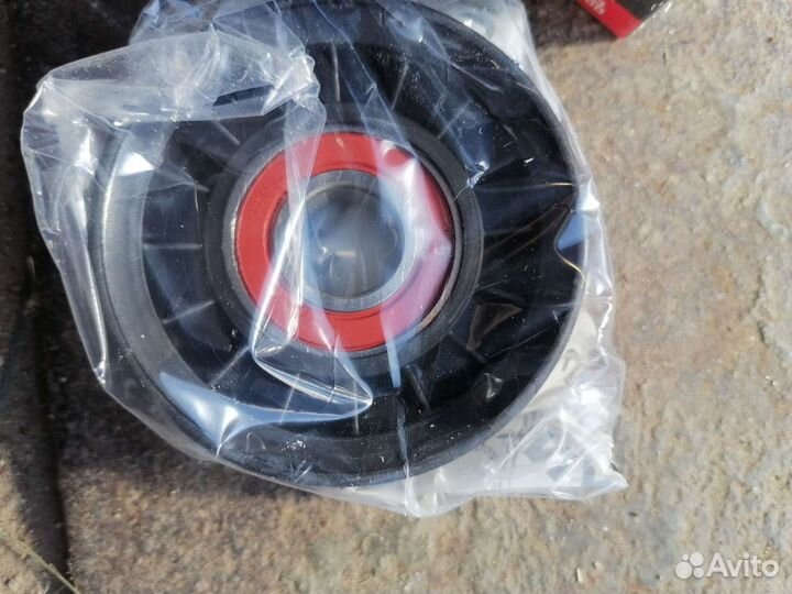 Ролик натяжной Ford focus