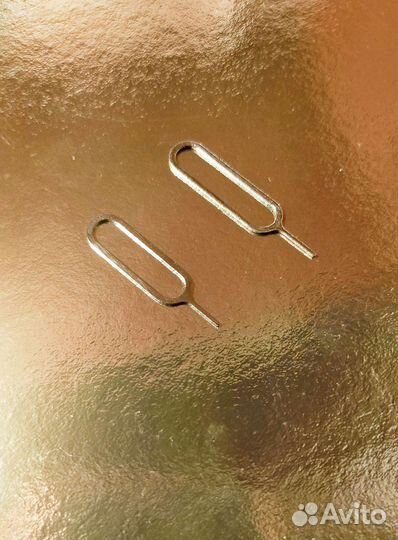 Игла, скрепка, ключ, средство извлечения сим карты