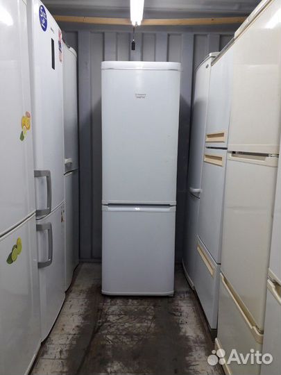 Холодильник б/у Hotpoint-Ariston rmba2185.05
