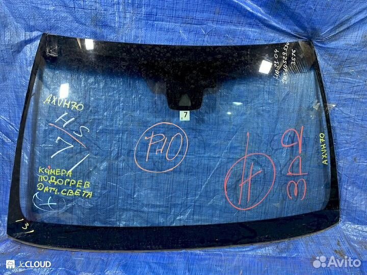 Лобовое стекло на toyota camry axvh70, ASV70, ASV7