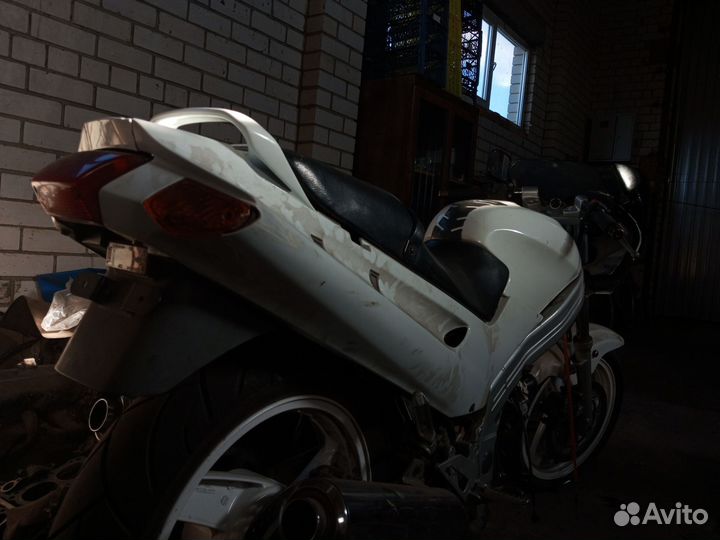 Kawasaki zzr 250