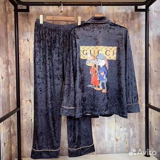 Домашний костюм, пижама