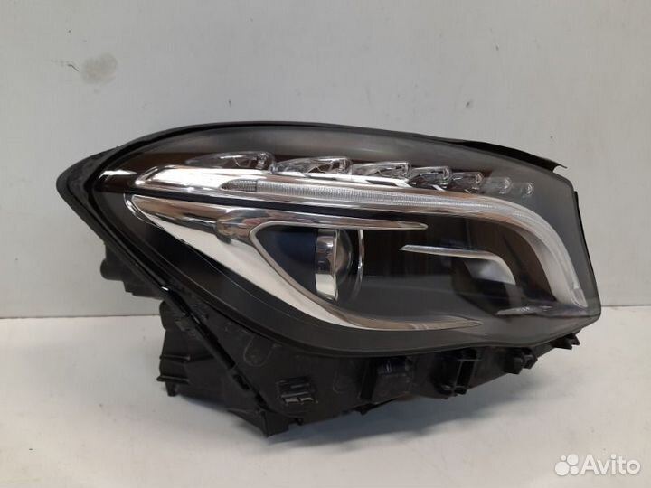 Фара передняя правая Mercedes-Benz Gla X156