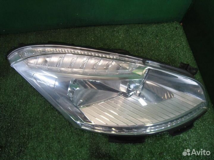 Фара правая Citroen C4 Grand Picasso 2013