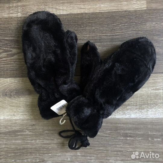 Варежки женские