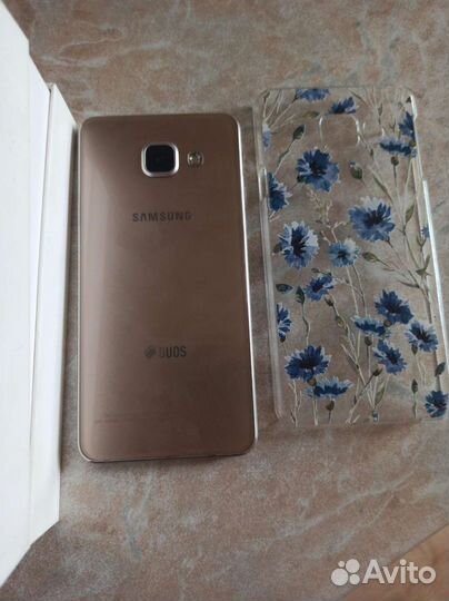 Телефон Samsung