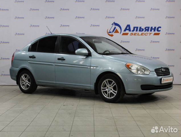 Хендай чебоксары. Hyundai Verna 2008. Hyundai Verna 2008 на 16 дисках. Хендай верна 2008 на дисках. Хендай верна 2008 диски р14.