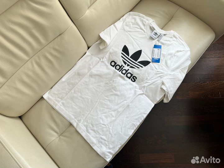 Футболка adidas Originals Trefoil T-Shirt (M, L)