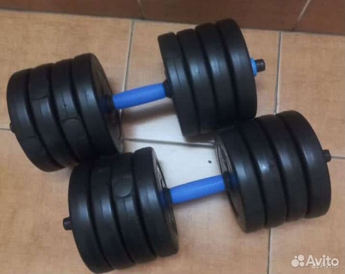 Пара гантелей по 10кг каждая
