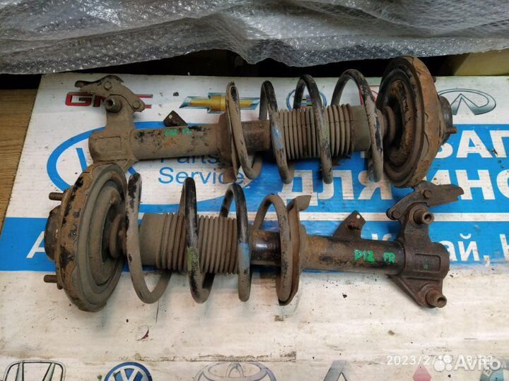 Стойка передняя левая Nissan Primera P12 01-07