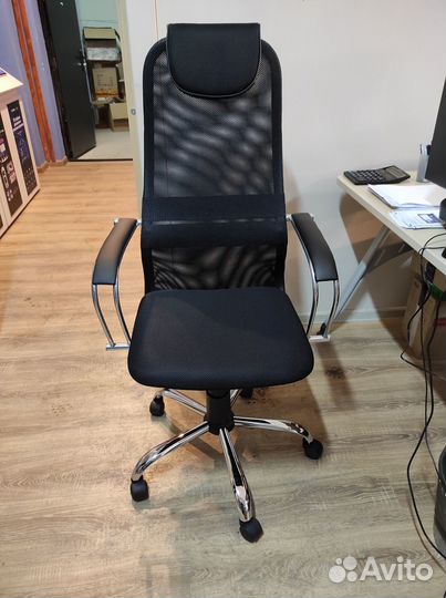 Компьютерное кресло 