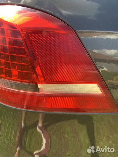 Задний правый наружный фонарь volkswagen passat b7